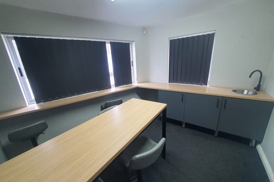 To Let commercial Property for Rent in Newton Park Eastern Cape